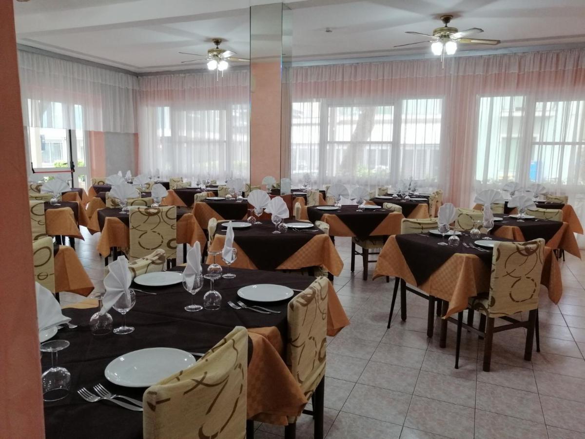 Hotel Alba リミニ エクステリア 写真