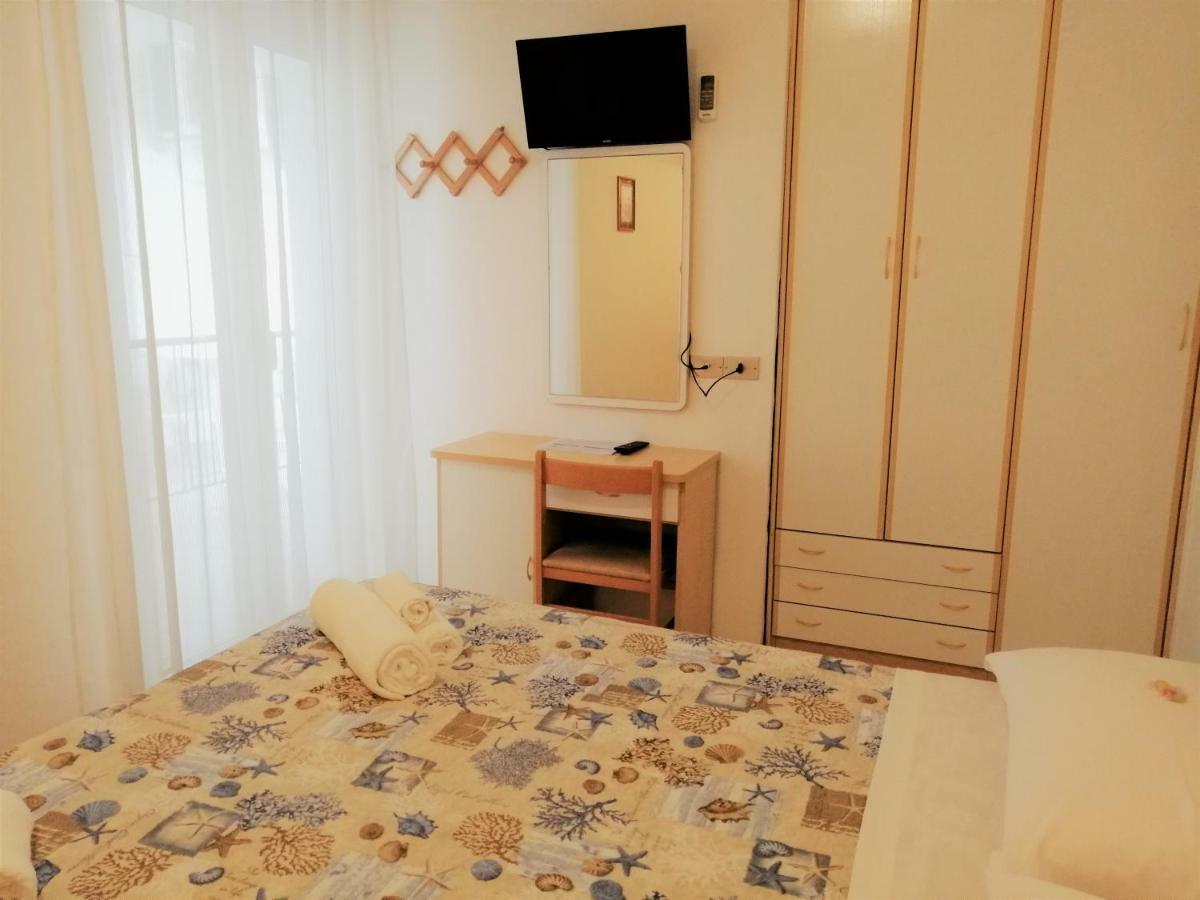 Hotel Alba リミニ エクステリア 写真