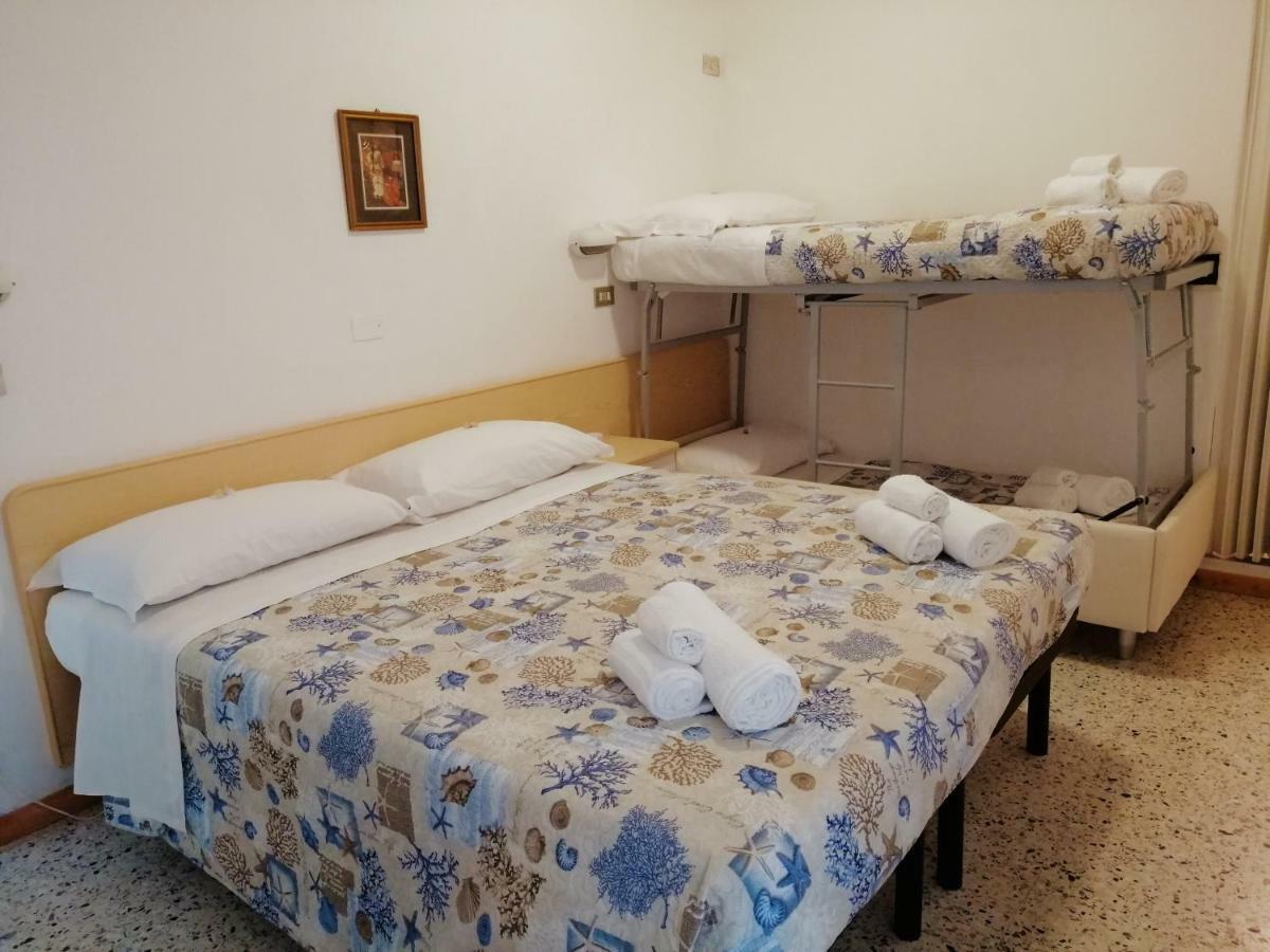Hotel Alba リミニ エクステリア 写真